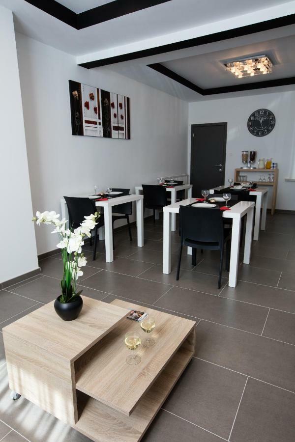 Elysian Bed & Breakfast Ieper Bagian luar foto