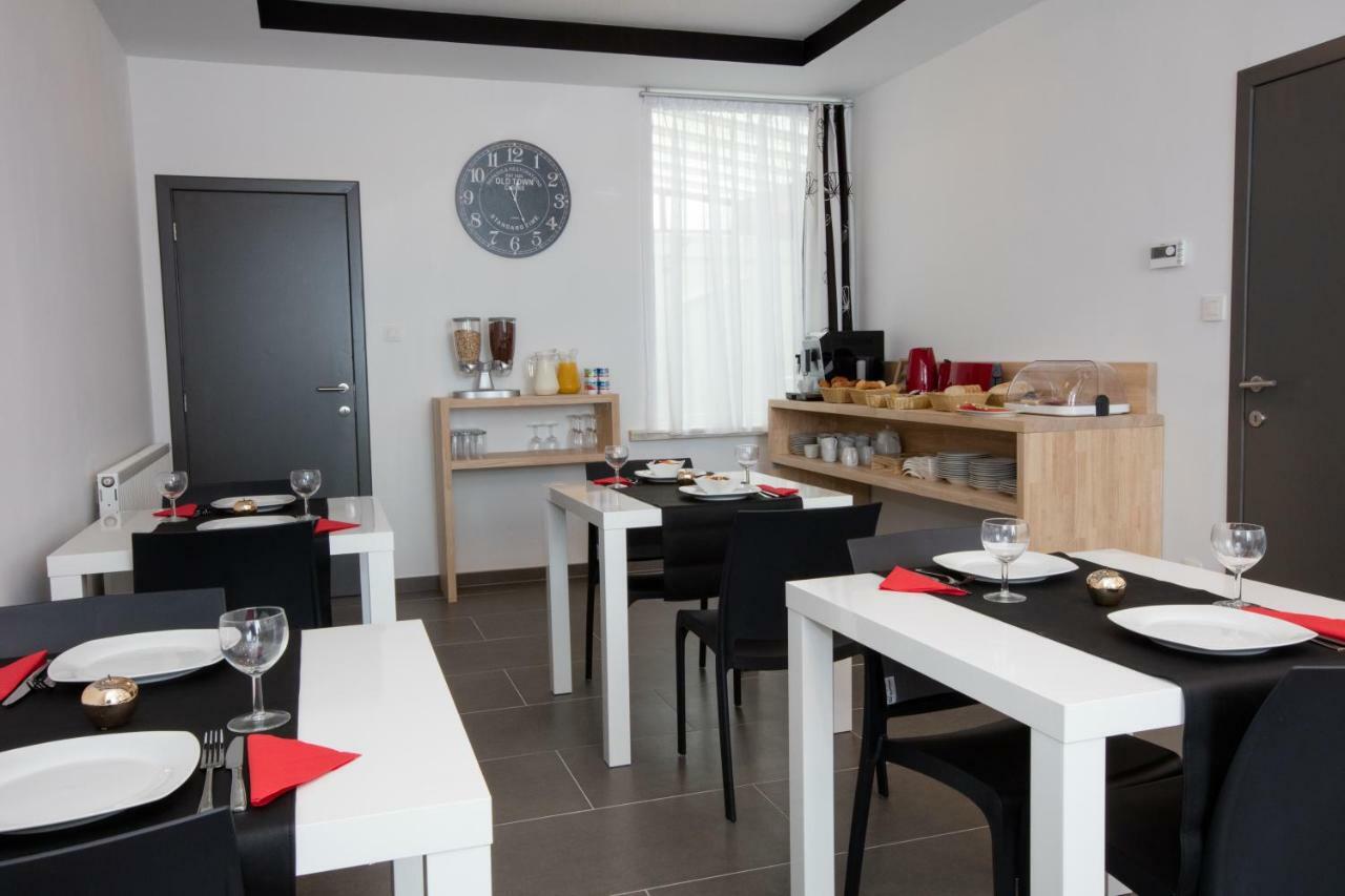 Elysian Bed & Breakfast Ieper Bagian luar foto