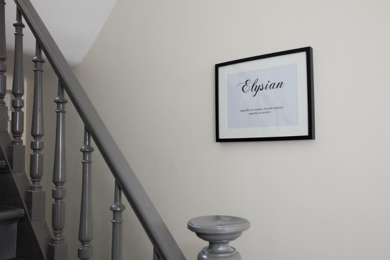 Elysian Bed & Breakfast Ieper Bagian luar foto